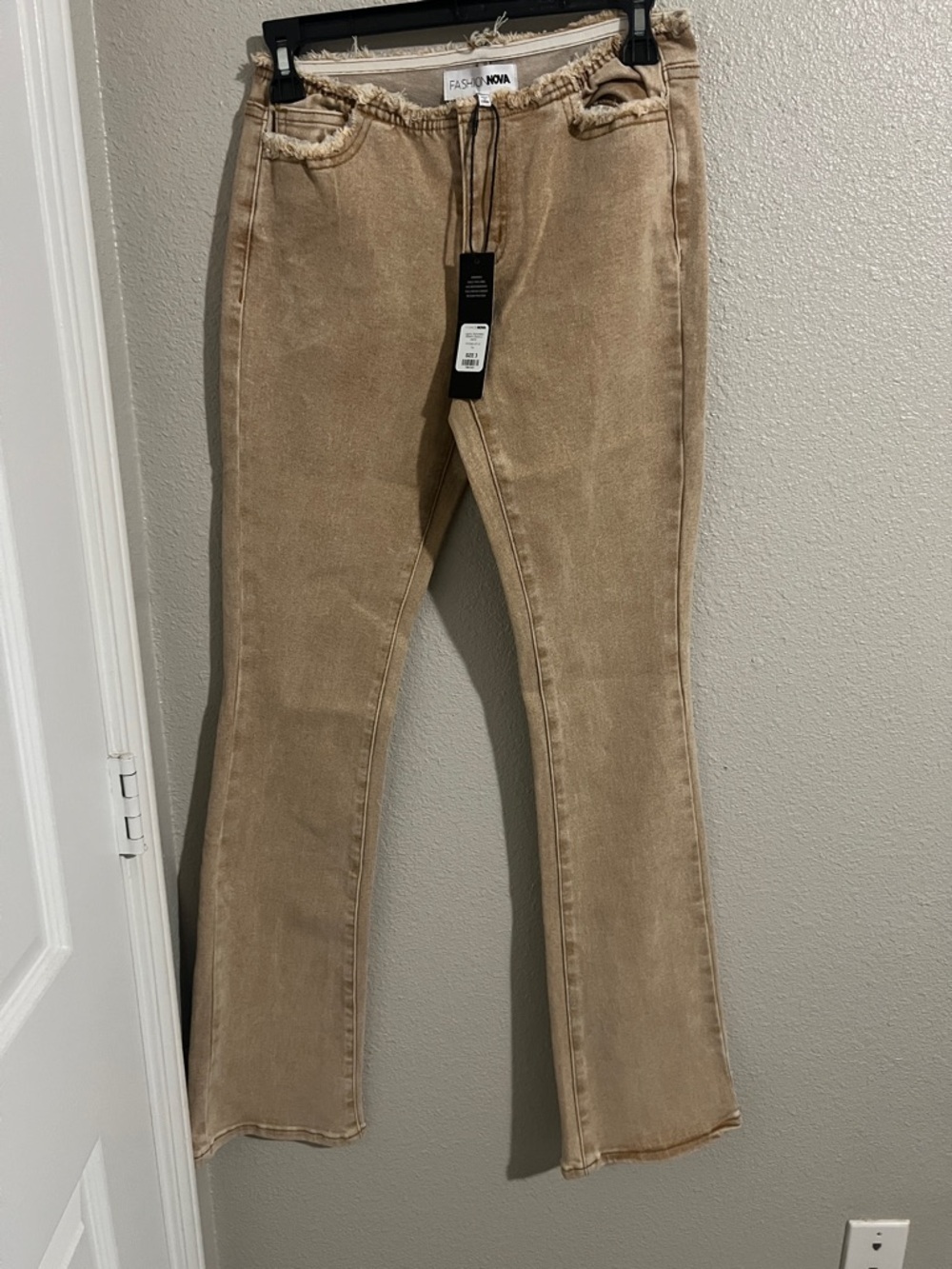 Fashion Nova Beige Flare High-Rise Jeans - Picture 3 of 4